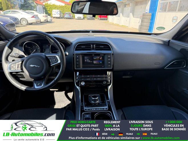 Jaguar XE 163 ch BVA E-Performance Bleu M�tallique de 2016