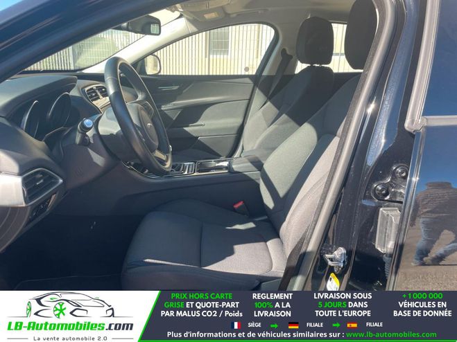 Jaguar XE 180 ch BVM Noir M�tallique de 2016