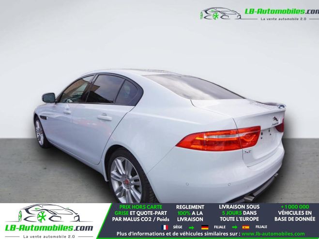 Jaguar XE 240 ch BVA Blanc M�tallique de 2016