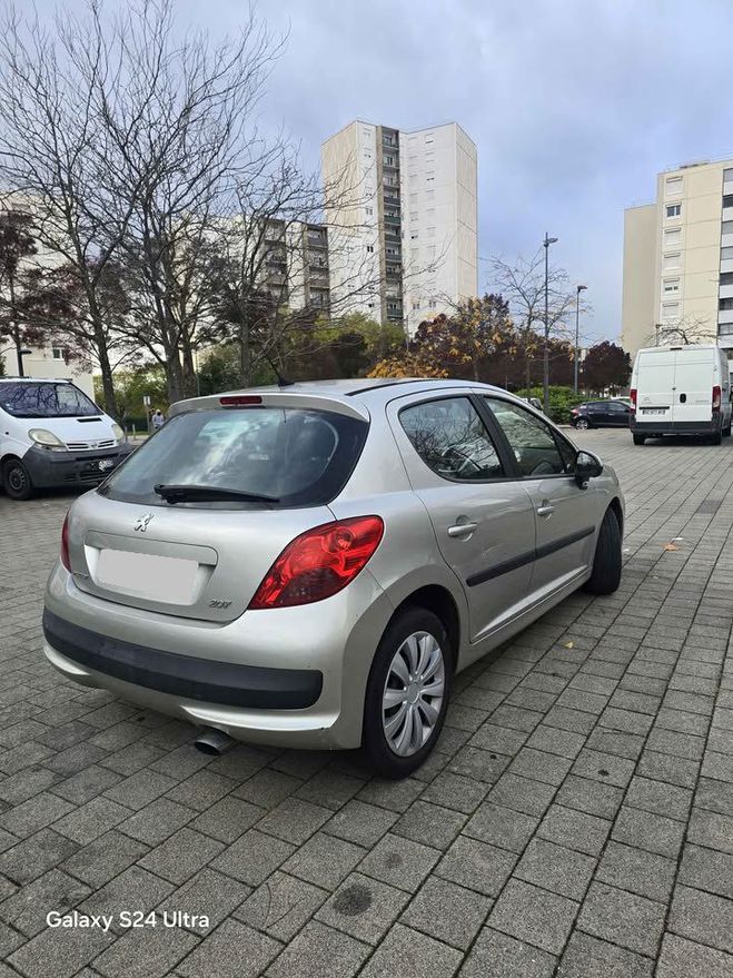 Peugeot 207 1.6 HDi 90ch Pack Confort   de 2007