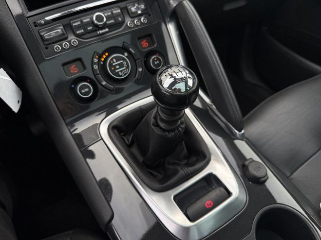 Peugeot 3008 1.6 BLUEHDI 120 CH ALLURE S&S GRIS F de 2016