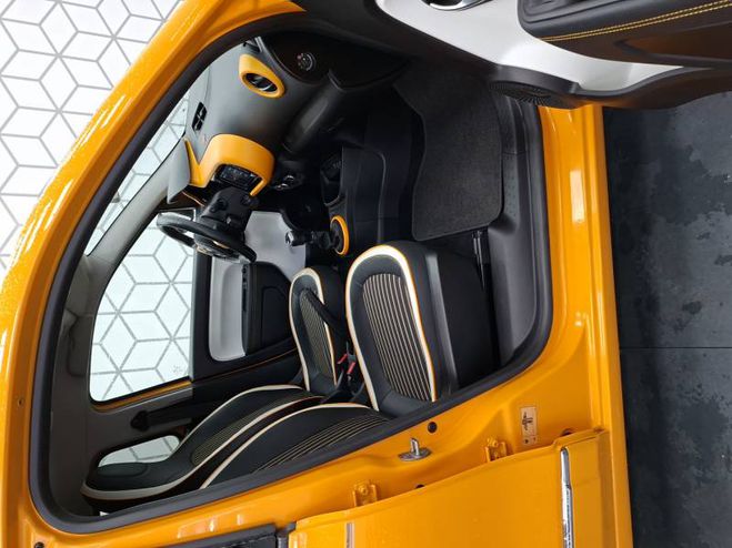 Renault Twingo III SCe 75 - 20 Intens jaune de 2019