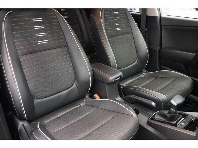 Kia Stonic 1.0 T-GDi 120 ch MHEV DCT7 GT Line gris de 2025