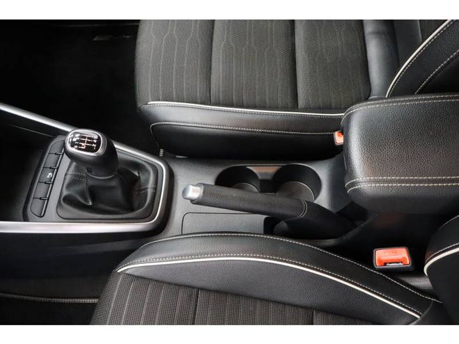 Kia Stonic 1.0 T-GDi 100 ch BVM6 GT Line blanc de 2022