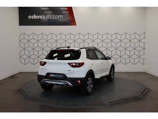 Kia Stonic 1.0 T-GDi 100 ch BVM6 GT Line blanc de 2022
