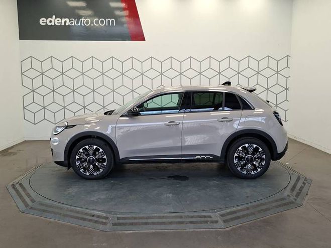 Fiat 600 600e 156 ch 54 kWh La Prima beige de 2024