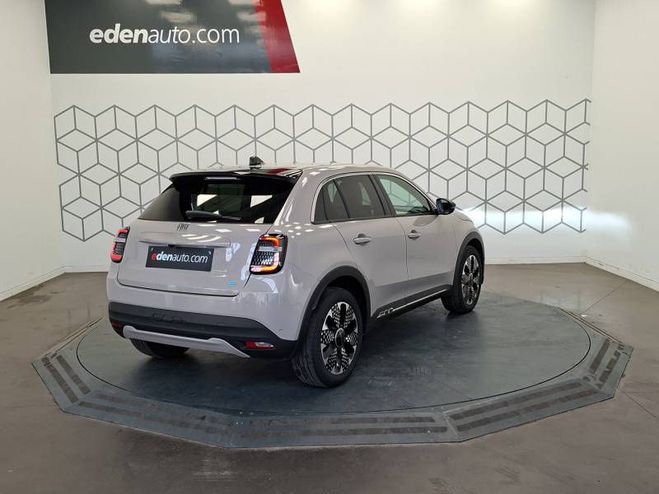 Fiat 600 600e 156 ch 54 kWh La Prima beige de 2024