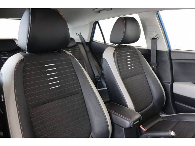 Kia Stonic 1.0 T-GDi 100 ch DCT7 GT Line Premium bleu de 2024