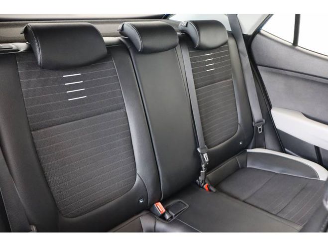 Kia Stonic 1.0 T-GDi 100 ch DCT7 GT Line Premium bleu de 2024