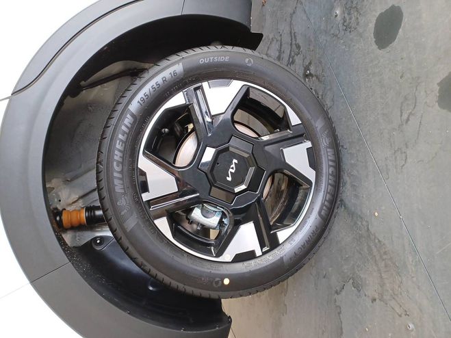 Kia Stonic Stonic 1.0 T-GDi 100 ch DCT7 Active 5p Blanc de 2026