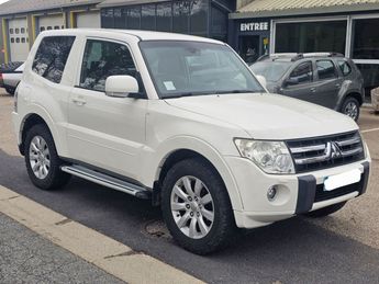  Voir d&eacute;tails -Mitsubishi Pajero III (2) 3.2 DI-D 200 INTENSE B MECA 3PTE &agrave; Saint-Bonnet-le-Froid (43)