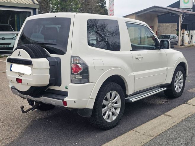 Mitsubishi Pajero III (2) 3.2 DI-D 200 INTENSE B MECA 3PTE Blanc de 2011