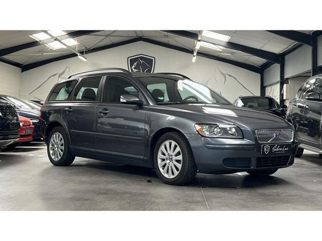 Volvo V50 2.4 5 CYLINDRES 140 BREAK KINETIC / 1ERE GRIS de 2004