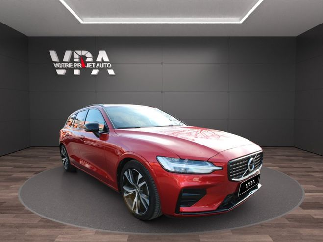 Volvo V60 R Design 163ch - Toit ouvrant & Pano Rouge de 2021