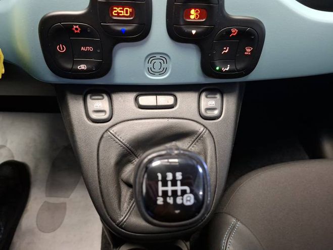 Fiat Panda City Cross 1.0 70 ch Hybride BSG S/S Plu bleu de 2020