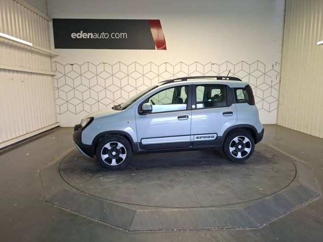 Fiat Panda City Cross 1.0 70 ch Hybride BSG S/S Plu bleu de 2020
