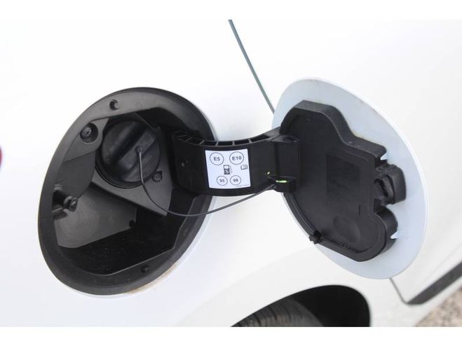 Renault Clio SCe 65 Authentic blanc de 2023