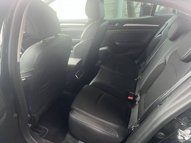 Renault Megane IV Berline Blue dCi 115 EDC Intens noir de 2021