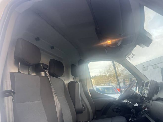 Renault Master FOURGON FGN TRAC F3500 L2H2 BLUE DCI 135 blanc de 2024