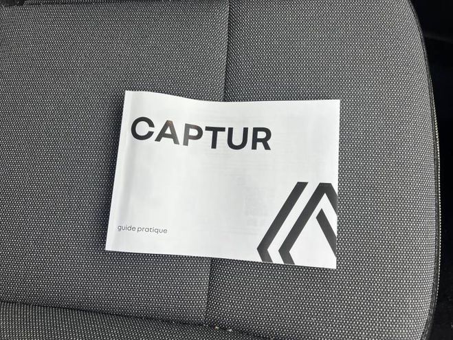 Renault Captur E-Tech full hybrid 145 ch Techno noir de 2025