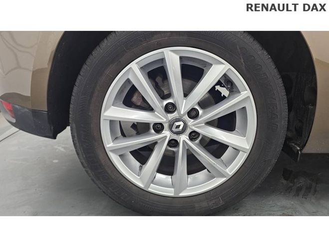 Renault Megane IV Berline dCi 110 Energy Zen marron de 2016