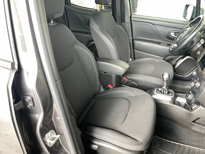 Jeep Renegade 2.0 l MultiJet 140 ch 4x4 BVM6 Limited gris de 2020