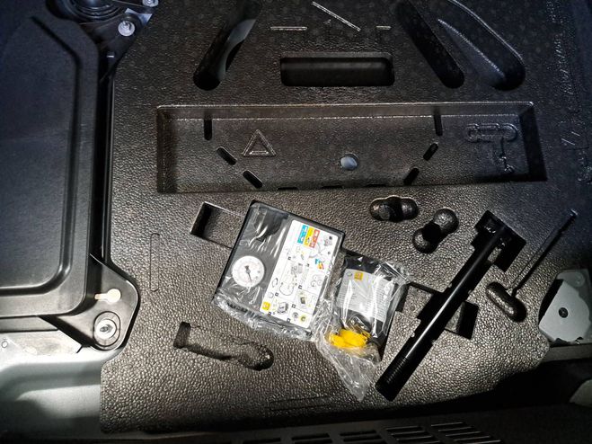 Renault Clio Clio E-Tech 140 - 21N Business 5p Gris de 2022