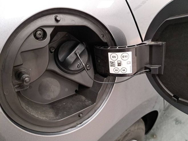 Renault Clio Clio TCe 90 Evolution 5p Gris de 2024