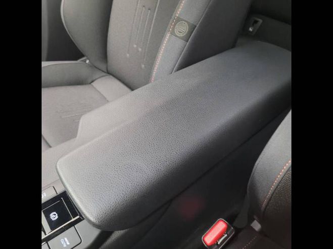 Toyota C HR Hybride Rechargeable 225 Design blanc de 2025