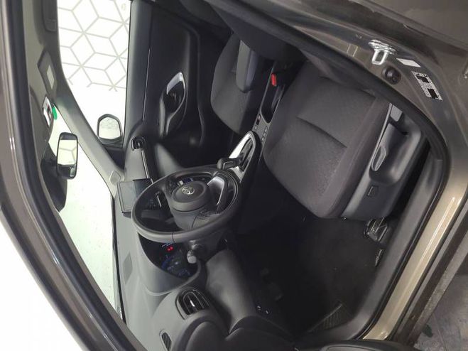 Toyota Yaris Cross Hybride 116h 2WD Dynamic Business  gris de 2025