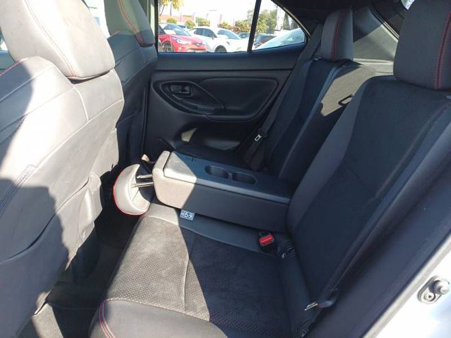 Toyota Yaris Cross Hybride 116h 2WD GR SPORT gris de 2022