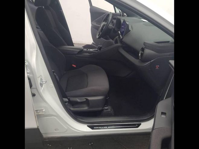 Toyota C HR Hybride 200 Design blanc de 2024