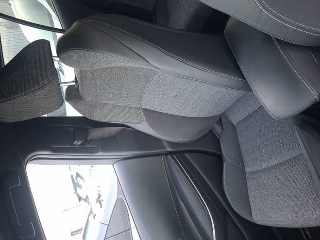 Toyota Corolla Touring Sports Hybride 140ch Design blanc de 2025