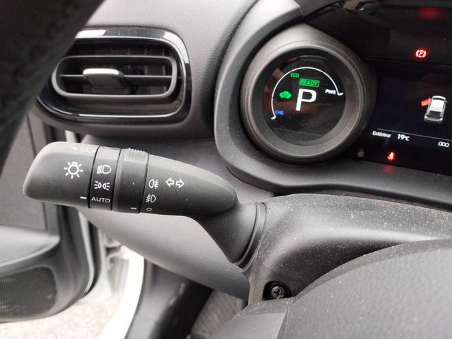Toyota Yaris Hybride 116h Design blanc de 2023