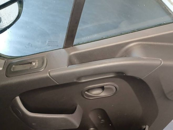 Renault Master FOURGON FGN TRAC F3300 L2H2 BLUE DCI 135 gris de 2024