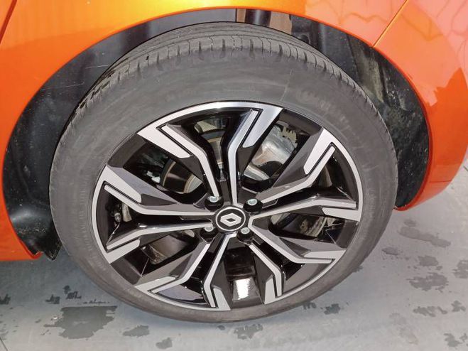 Renault Clio E-Tech full hybrid 145 Techno orange de 2023