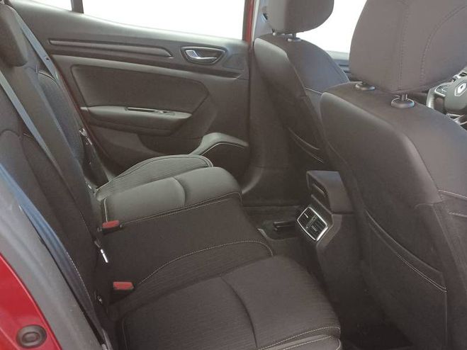 Renault Megane IV Berline Blue dCi 115 Business rouge de 2020