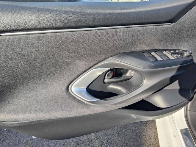 Toyota Yaris Hybride 116h Design blanc de 2023
