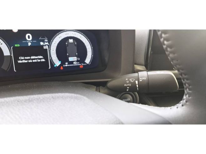 Toyota C HR Hybride 140 Dynamic Business bleu de 2024