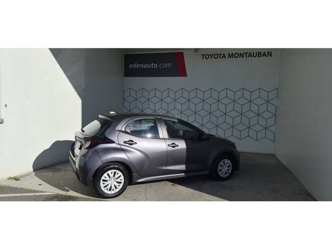 Toyota Yaris 120 VVT-i Dynamic gris de 2024