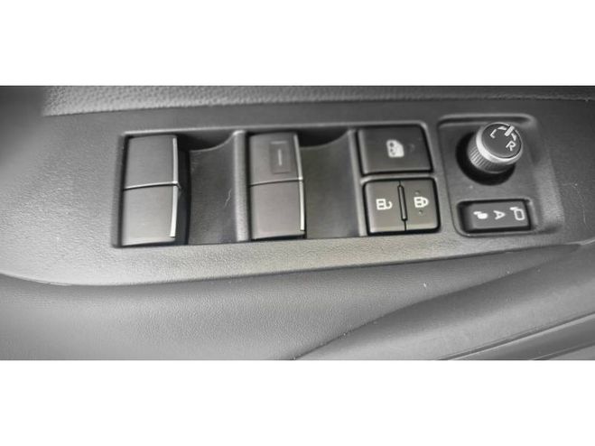Toyota Corolla Hybride 140ch Design blanc de 2025