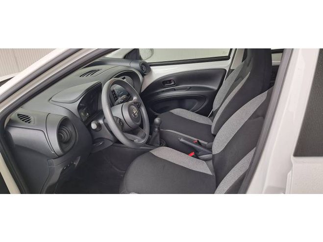 Toyota Aygo 1.0 VVT-i 72 Dynamic blanc de 2022