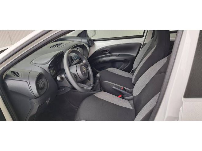 Toyota Aygo 1.0 VVT-i 72 Dynamic blanc de 2023