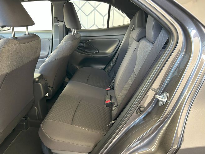 Toyota Yaris Yaris Cross Hybride 116h 2WD Design 5p Gris de 2025