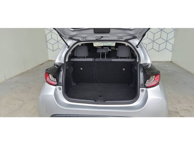 Toyota Yaris 120 VVT-i Dynamic gris de 2024