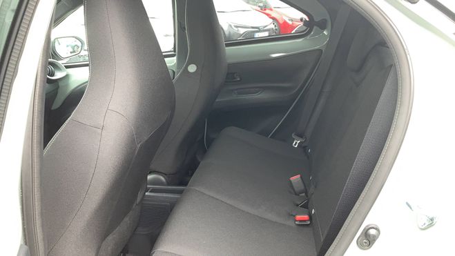 Toyota Aygo Aygo X Hybride 116h Graphic 5p Blanc de 2025