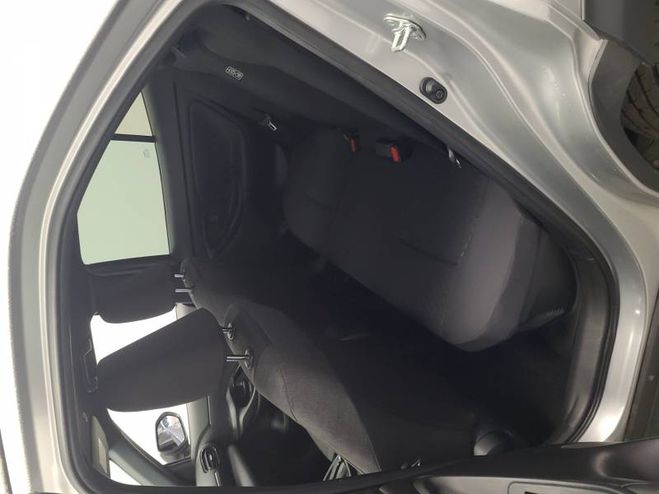 Toyota Yaris Cross Hybride 130h AWD-i Design gris de 2024