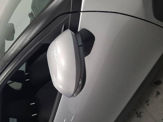 Toyota Yaris Cross Hybride 130h AWD-i Design gris de 2024