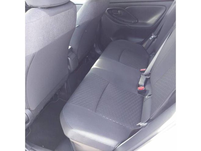 Toyota Yaris Cross Hybride 130h 2WD Design Business + blanc de 2024