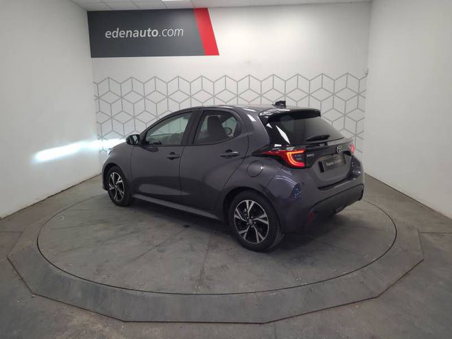 Toyota Yaris Hybride 116h Design gris de 2025